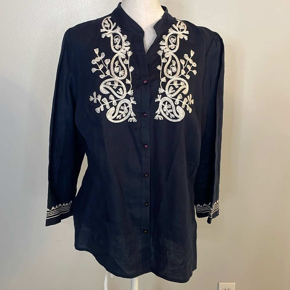 [Zoe D] Navy/White Embroidered Linen Blouse - Size Large